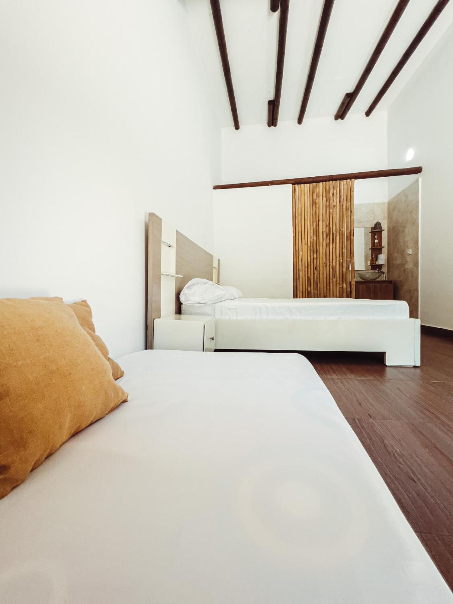 Medusa Hostel Isla Tintipan Tintipan Island Εξωτερικό φωτογραφία
