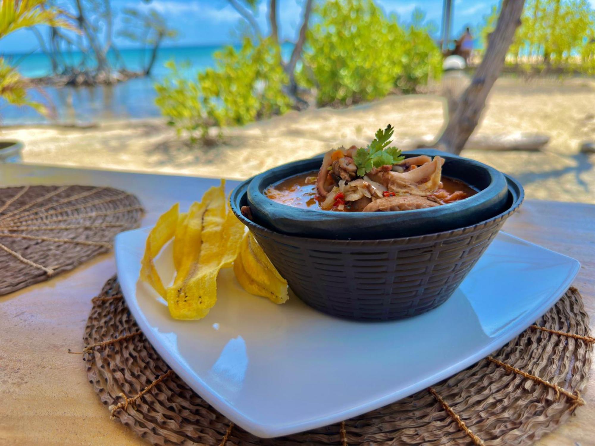 Medusa Hostel Isla Tintipan Tintipan Island Εξωτερικό φωτογραφία