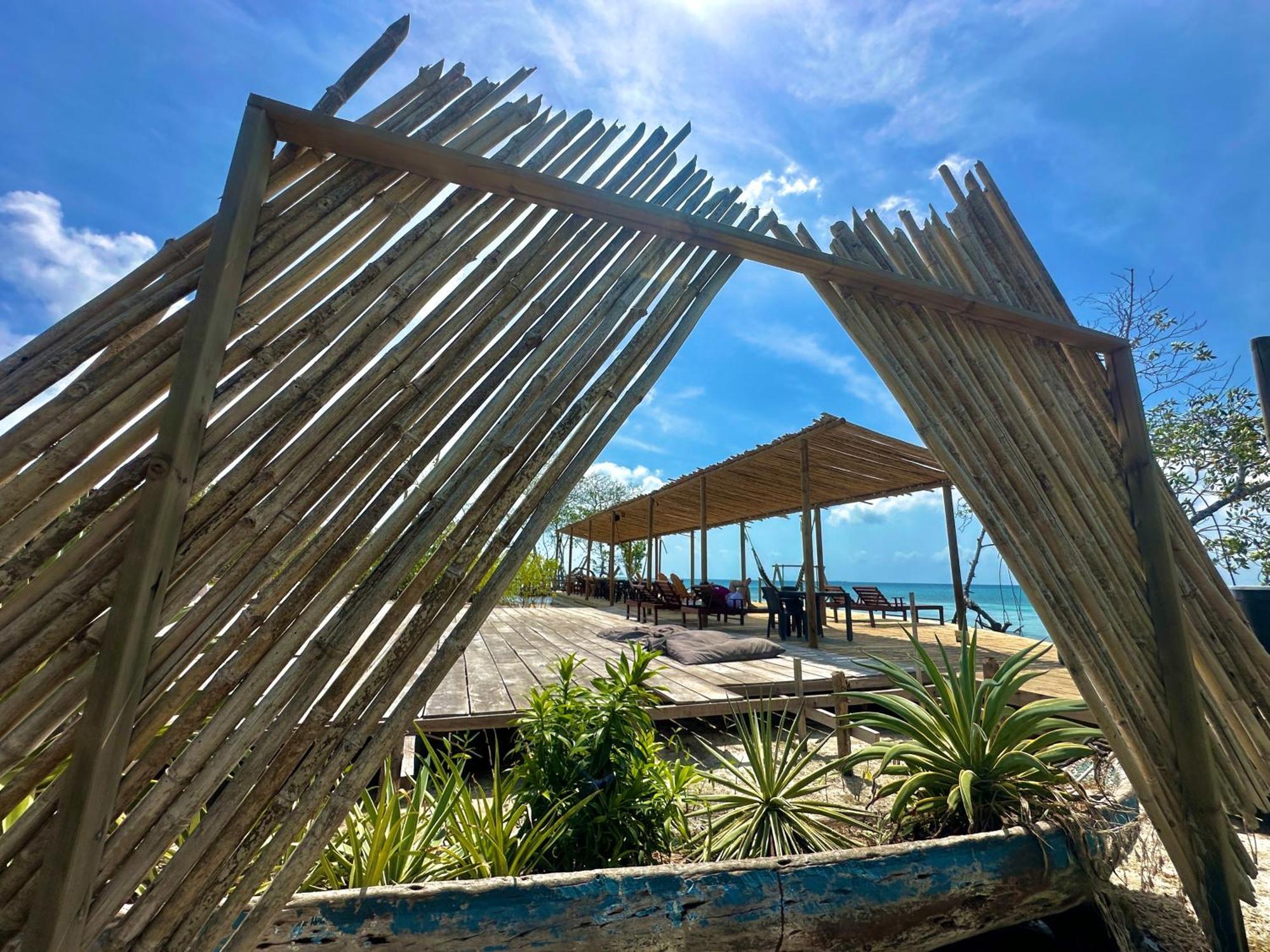 Medusa Hostel Isla Tintipan Tintipan Island Εξωτερικό φωτογραφία