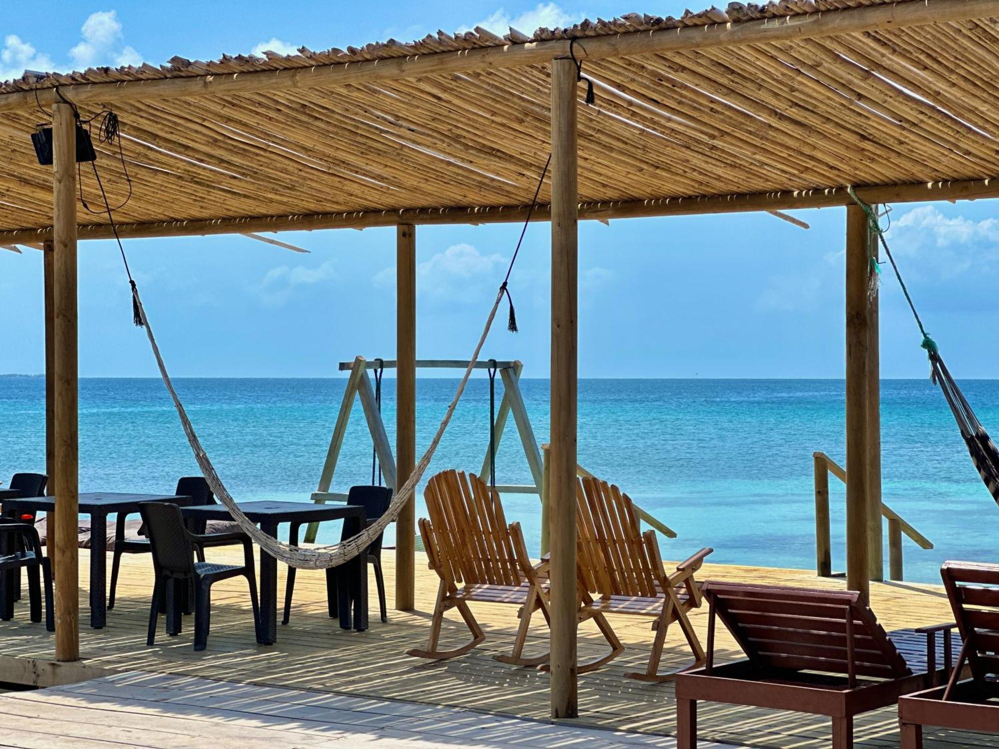Medusa Hostel Isla Tintipan Tintipan Island Εξωτερικό φωτογραφία