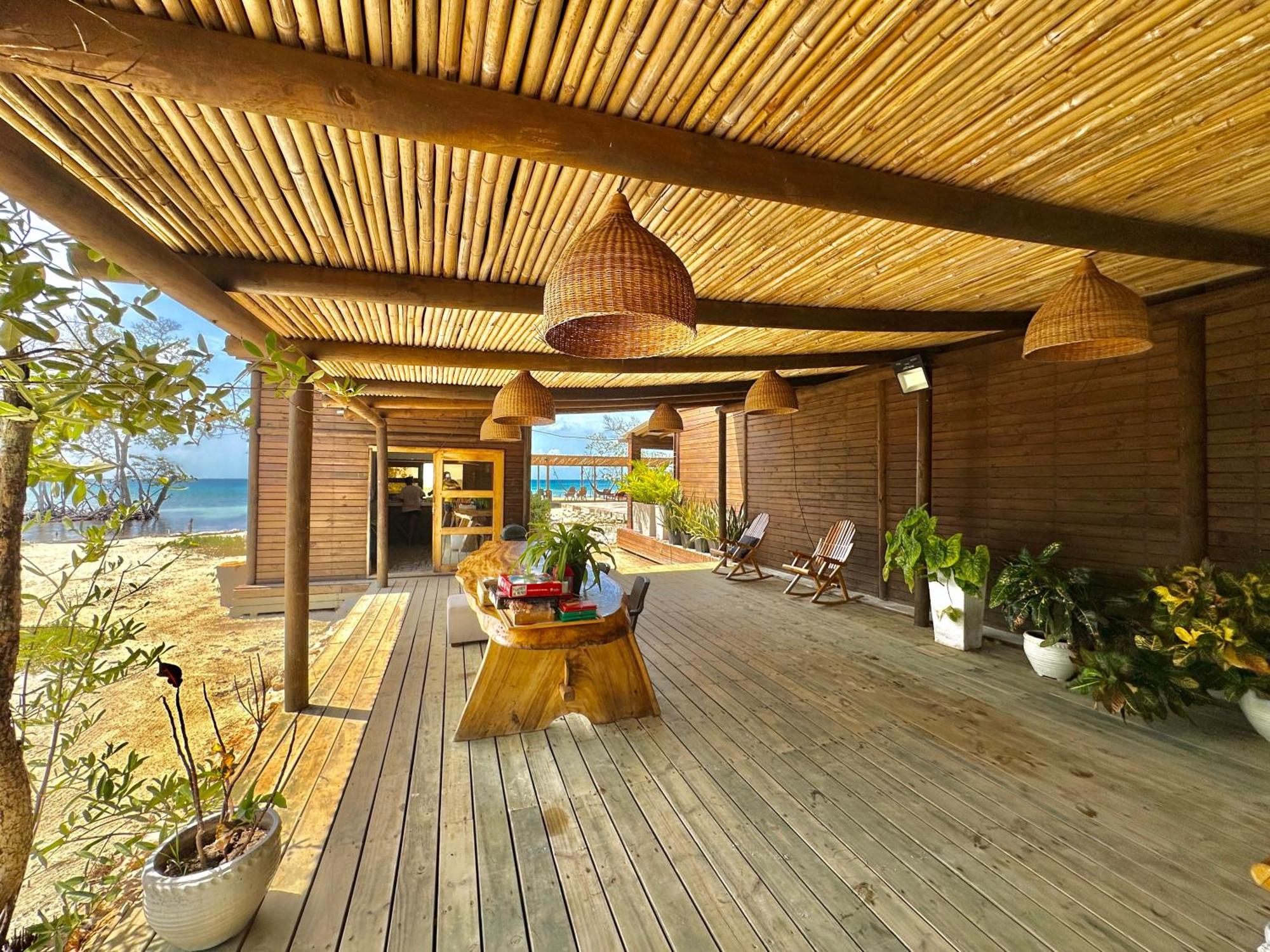 Medusa Hostel Isla Tintipan Tintipan Island Εξωτερικό φωτογραφία