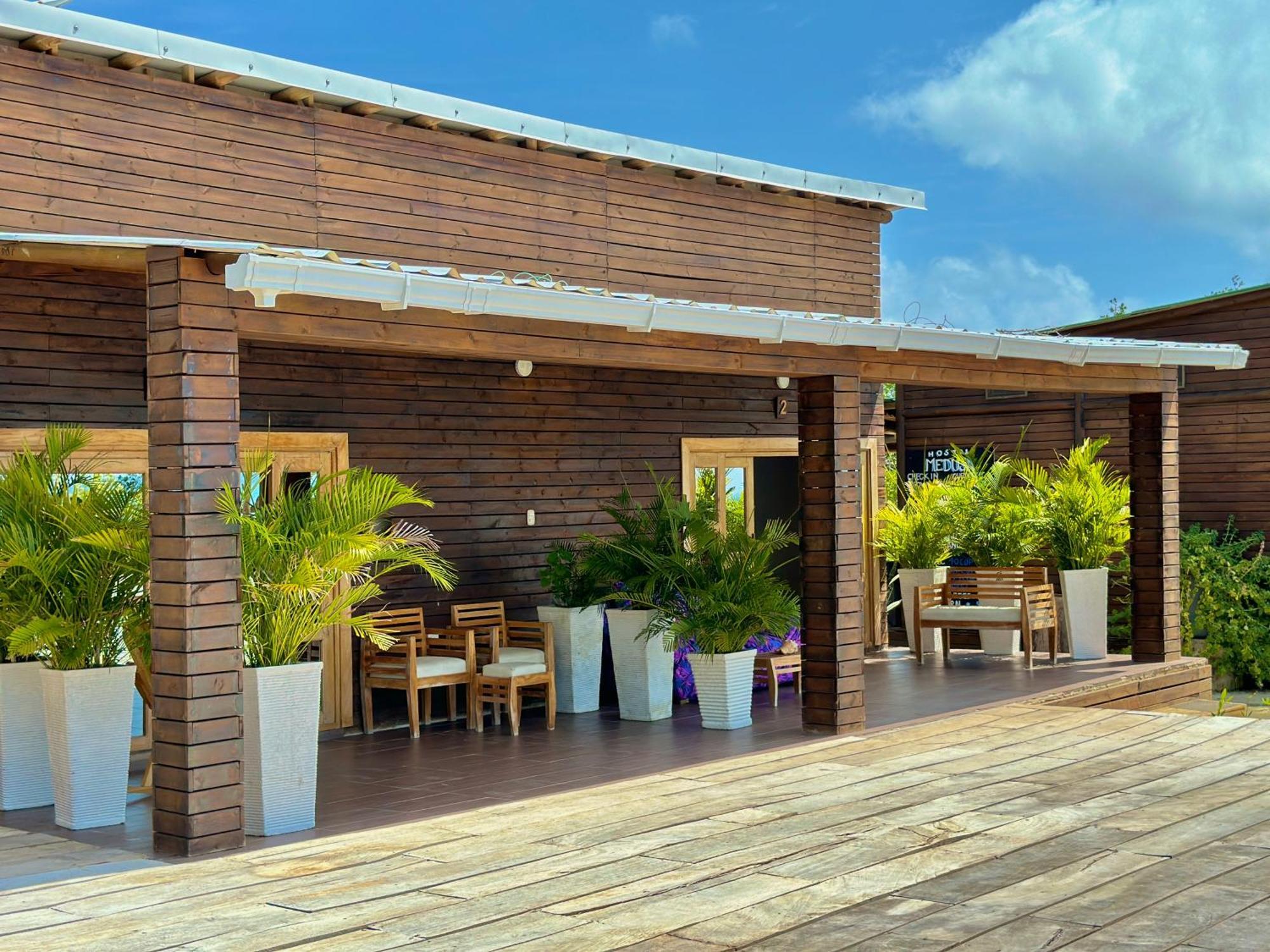 Medusa Hostel Isla Tintipan Tintipan Island Εξωτερικό φωτογραφία